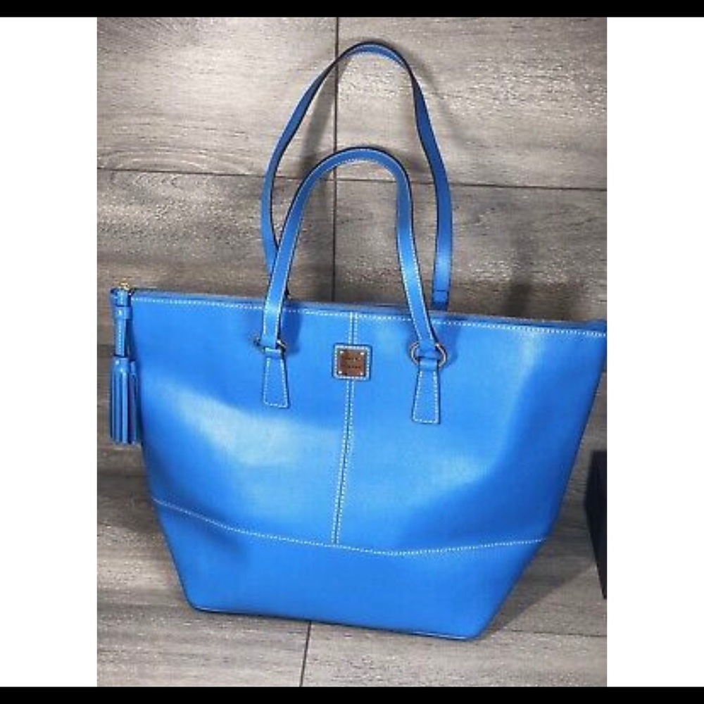 Dooney & Bourke tobi tote
